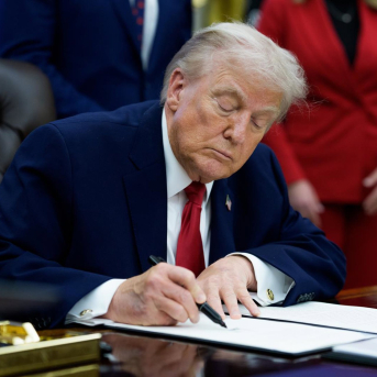 El presidente de Estados Unidos, Donald Trump Europa Press/Contacto/Aaron Schwartz - Pool via CN