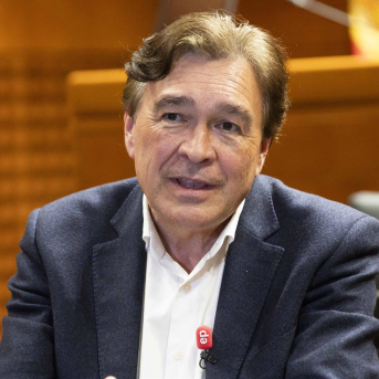 Tomás Guitarte, candidato de la Coalición Existe a la Presidencia del Gobierno de Aragón, en la entrevista con Europa Press. RAMON COMET