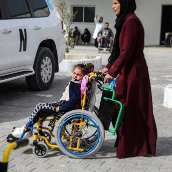 Una niña palestina y su acompañante esperan en Jan Yunis a ser evacuadas a través del paso de Rafá, en la frontera con Egipto, tras su reapertura limitada el 2 de febrero de 2026 (archivo) Europa Press/Contacto/Rizek Abdeljawad Una niña palestina y su acompañante esperan en Jan Yunis a ser evacuadas a través del paso de Rafá, en la frontera con Egipto, tras su reapertura limitada el 2 de febrero de 2026 (archivo) Europa Press/Contacto/Rizek Abdeljawad