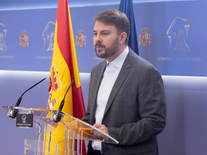 Ampliación | Sumar cuestiona la exención a pequeños caseros en la moratoria de desahucios pero la asume para asegurar apoyos