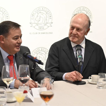 El inspector general del Ejército de Tierra, el teniente Manuel Busquier y el presidente del Círculo Ecuestre, Enrique Lacalle CÍRCULO ECUESTRE