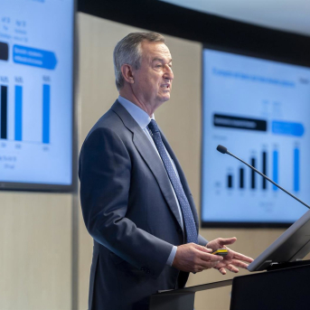 El consejero delegado del Banco Sabadell, César González-Bueno, durante una rueda de prensa, en la sede del Banco Sabadell, a 13 de noviembre de 2025, en Madrid (España). Alberto Ortega - Europa Press El consejero delegado del Banco Sabadell, César González-Bueno, durante una rueda de prensa, en la sede del Banco Sabadell, a 13 de noviembre de 2025, en Madrid (España). Alberto Ortega - Europa Press