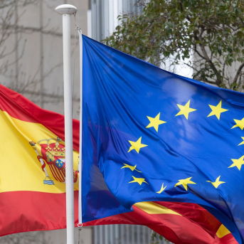 La bandera de España y de la Unión Europea ondean en la Sede de la SEPI. Eduardo Parra - Europa Press La bandera de España y de la Unión Europea ondean en la Sede de la SEPI. Eduardo Parra - Europa Press