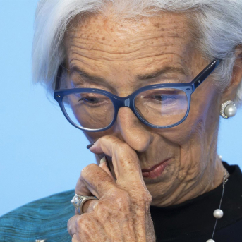 18 December 2025, Hesse, Frankfurt/Main: ECB President Christine Lagarde speaks at a press conference on the occasion of the ECB Governing Council meeting. Photo: Boris Roessler/dpa Boris Roessler/dpa