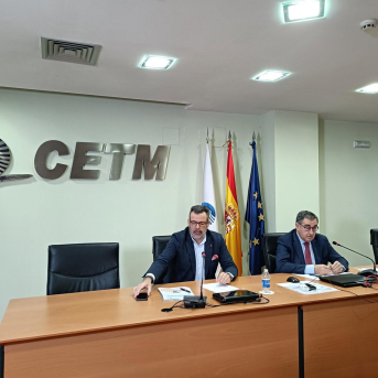 El  secretario general adjunto de la CETM, Dulsé Díaz Fresno (izquierda), y el presidente de la CETM, Carmelo González (derecha) EUROPA PRESS