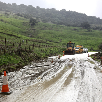 Las lluvias por la borrasca ‘Leonardo’ ya ha afectado a varias carreteras en Andalucía. Nacho Frade/Europa Press.