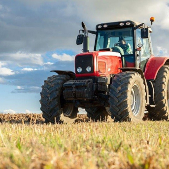 La Junta destina más de 150 millones a renovar explotaciones agrarias con nueva maquinaria