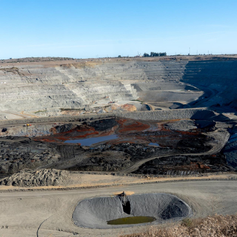 La Junta impulsa un decreto para reforzar el impacto local de las grandes minas andaluzas