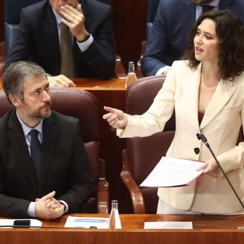 Ayuso y la oposición vuelven a verse en el primer Pleno del año con la migración como eje del enfrentamiento político
