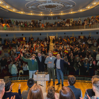 8F.-Nolasco (Vox) cree que Azcón "se avergüenza" de Mar Vaquero al anunciar una nueva consejera de Economía VOX