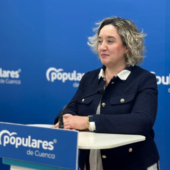 Ana Cantarero del PP asume su escaño en las Cortes tras ratificar su juramento en lugar de Roldán Ana Cantarero del PP asume su escaño en las Cortes tras ratificar su juramento en lugar de Roldán