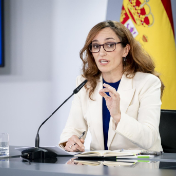 La ministra de Sanidad, Mónica García, durante una rueda de prensa tras la reunión del Consejo de Ministros. A. Pérez Meca - Europa Press