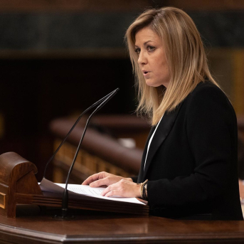 La portavoz del grupo socialista en las Cortes regionales, Ana Isabel Abengózar, durante una sesión plenaria en el Congreso de los Diputados Eduardo Parra - Europa Press