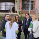 El candidato de Aragón-Teruel Existe a la Presidencia de la Comunidad, Tomás Guitarte, visita el centro de acogida de Accem en Burbáguena (Teruel), junto a otros miembros de la formación. TERUEL EXISTE
