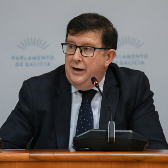 La Xunta actualiza su plan para una administración más “amigable” y recortar 90 trámites burocráticos