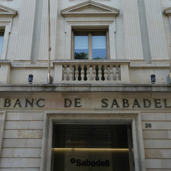 Fachada de la sede histórica del Banc Sabadell. David Zorrakino - Europa Press Fachada de la sede histórica del Banc Sabadell. David Zorrakino - Europa Press