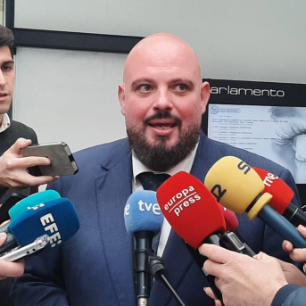 El presidente de la Asamblea de Extremadura, Manuel Naharro, atiende a los medios de comunicación EUROPA PRESS El presidente de la Asamblea de Extremadura, Manuel Naharro, atiende a los medios de comunicación EUROPA PRESS