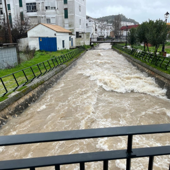 Imagen del río Ubrique a su paso por esta localidad de la sierra de Cádiz. AYUNTAMIENTO DE UBRIQUE