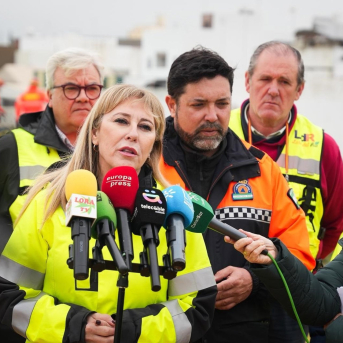 La consejera de Economía, Hacienda, Fondos Europeos y Diálogo Social y portavoz del Gobierno andaluz, Carolina España, esre lunes, durante una visita a la localidad sevillana de Lora del Río MARÍA JOSÉ LÓPEZ-EUROPA PRESS La consejera de Economía, Hacienda, Fondos Europeos y Diálogo Social y portavoz del Gobierno andaluz, Carolina España, esre lunes, durante una visita a la localidad sevillana de Lora del Río MARÍA JOSÉ LÓPEZ-EUROPA PRESS
