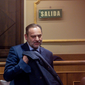 El diputado del Grupo Mixto, José Luis Ábalos, durante un pleno en la Cámara Baja Ricardo Rubio - Europa Press