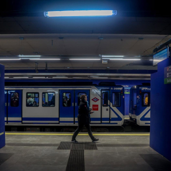 Una mujer en la estación de Atocha de Metro, a 25 de febrero de 2024, en Madrid (España). Ricardo Rubio - Europa Press Una mujer en la estación de Atocha de Metro, a 25 de febrero de 2024, en Madrid (España). Ricardo Rubio - Europa Press