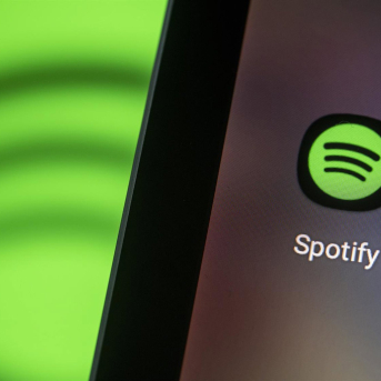 FILED - 28 April 2021, Berlin: The logo of the Spotify app can be seen on the screen of a smartphone. Photo: Fabian Sommer/dpa Fabian Sommer/dpa