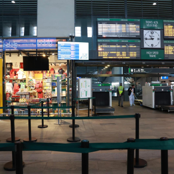 Imagen del vestíbulo de la estación de Santa Justa de Sevilla. Rocío Ruz - Europa Press Imagen del vestíbulo de la estación de Santa Justa de Sevilla. Rocío Ruz - Europa Press