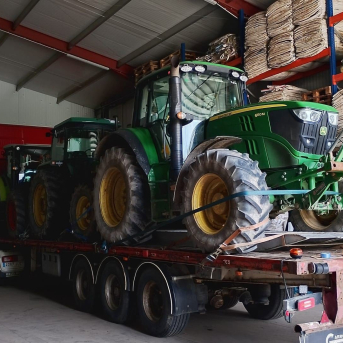 Unos 400 ourensanos viajarán este miércoles a Madrid para sumarse a las protestas del campo Unos 400 ourensanos viajarán este miércoles a Madrid para sumarse a las protestas del campo