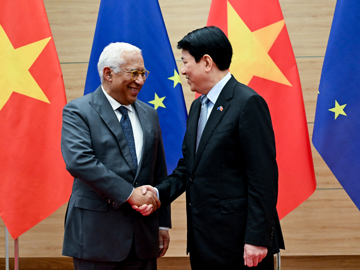 From left to right: António COSTA (President of the European Council), Lương CƯỜNG (President of Vietnam) From left to right: António COSTA (President of the European Council), Lương CƯỜNG (President of Vietnam)