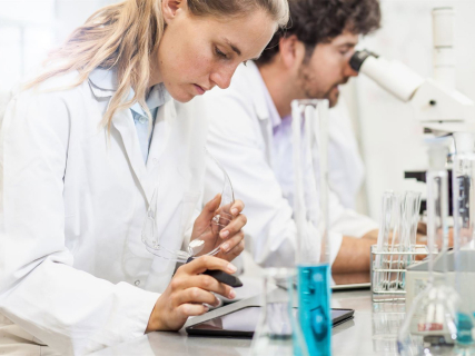 Imagen de archivo de una laboratorio.  SANJERI