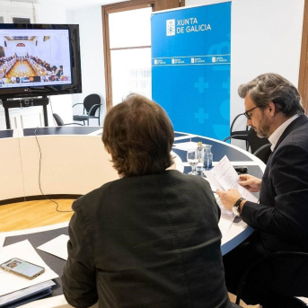 El conselleiro de Presidencia, Xustiza e Deportes, Diego Calvo, y el director xeral de Relacións Exteriores e coa UE, Jesús Gamallo, XUNTA El conselleiro de Presidencia, Xustiza e Deportes, Diego Calvo, y el director xeral de Relacións Exteriores e coa UE, Jesús Gamallo, XUNTA