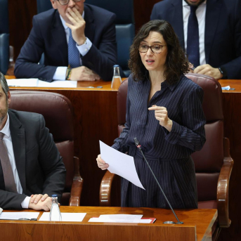 Ayuso acusa a Mónica García de querer desbancar a Yolanda Díaz usando a los médicos Ayuso acusa a Mónica García de querer desbancar a Yolanda Díaz usando a los médicos