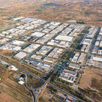 El Parlament pide al Govern localizar áreas industriales con margen de expansión o de nueva implantación