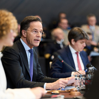 El secretario general de la OTAN, Mark Rutte, durante la reunión de ministros de Defensa de la Alianza celebrada este jueves en Bruselas. OTAN