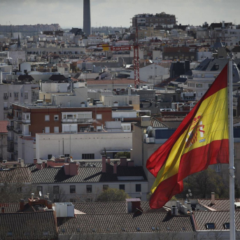 La bandera de España en una visual de los tejados de Madird desde la Torre Colón. Eduardo Parra - Europa Press La bandera de España en una visual de los tejados de Madird desde la Torre Colón. Eduardo Parra - Europa Press