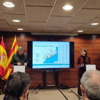 El secretario de Estado de Transportes, José Antonio Santano, y la consellera de Territorio y portavoz del Govern, Sílvia Paneque EUROPA PRESS