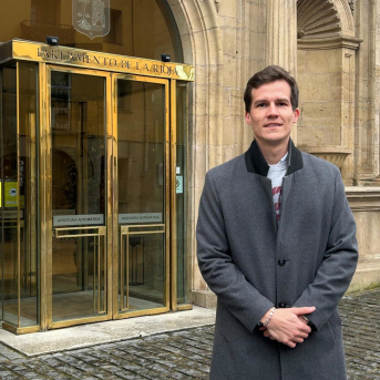 Vox plantea en el Parlamento riojano rechazar el veto a redes sociales para menores de 16 años