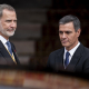El Rey Felipe (i) y el presidente del Gobierno en funciones, Pedro Sánchez (d), en la tribuna del acto de jura de la Constitución ante las Cortes Generales, en el Congreso de los Diputados A. Pérez Meca - Europa Press