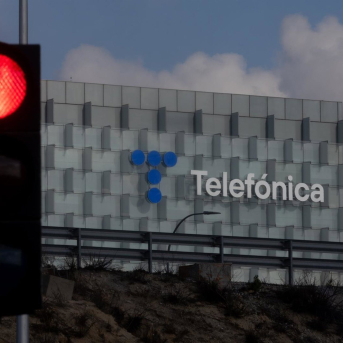 Fachada de la sede de Telefónica, en Madrid (España) Eduardo Parra - Europa Press
