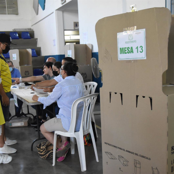 Ciudadanos colombianos votando en las elecciones de 2022 en la ciudad de Barranquilla. Europa Press/Contacto/Roxana Charris Ciudadanos colombianos votando en las elecciones de 2022 en la ciudad de Barranquilla. Europa Press/Contacto/Roxana Charris
