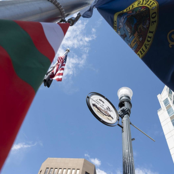 Ikurriña en EEUU LEHENDAKARITZA