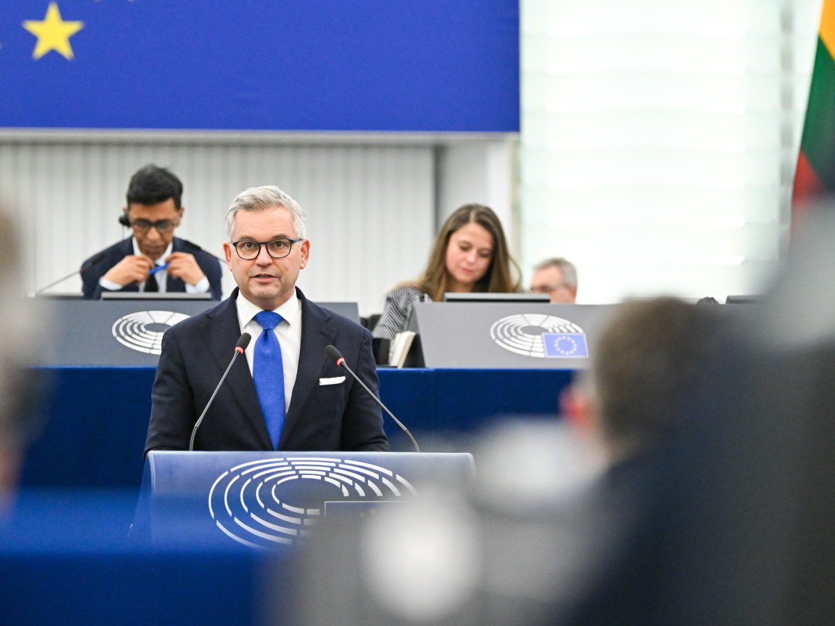 Sesión Plenaria del PE - La política de regularización a gran escala de España y su impacto en el espacio Schengen y la política migratoria de la UE