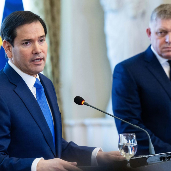 Marco Rubio y Robert Fico en Bratislava Jakub Kotian/TASR/dpa Marco Rubio y Robert Fico en Bratislava Jakub Kotian/TASR/dpa