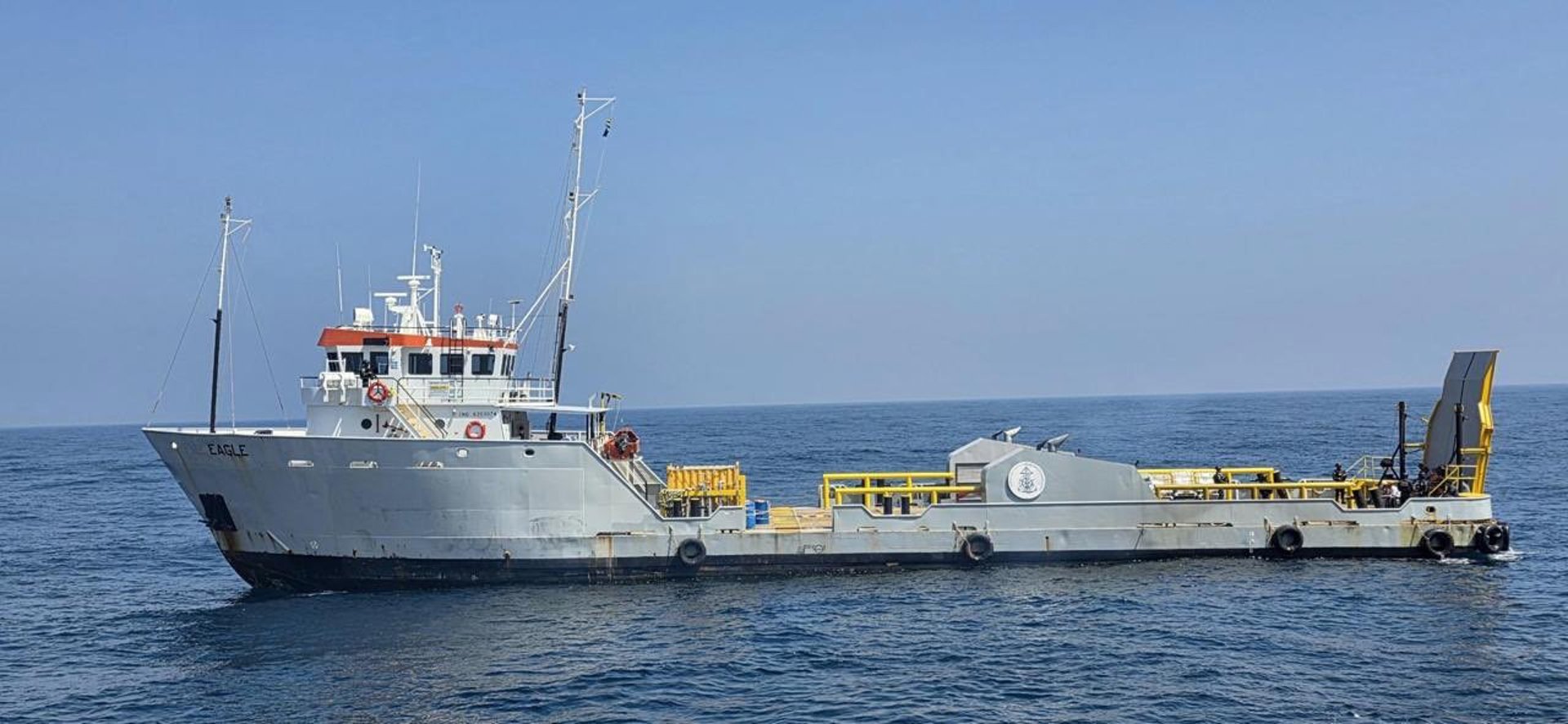 Una embarcación inautada por la Marina salvadoreña en aguas del Pacífico PRESIDENTE DE EL SALVADOR EN X