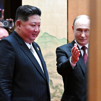 El dirigende norcoreano, Kim Jong Un,  junto al presidente ruso, Vladimir Putin  Europa Press/Contacto/Sergei Bobylev