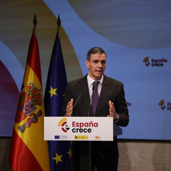 El Presidente del Gobierno, Pedro Sánchez interviene en el acto de clausura de la presentación del nuevo fondo ‘España Crece` | Alejandro Martínez Vélez El Presidente del Gobierno, Pedro Sánchez interviene en el acto de clausura de la presentación del nuevo fondo ‘España Crece` | Alejandro Martínez Vélez