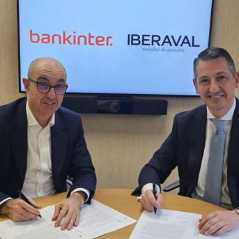 De izquierda a derecha, Pedro Pisonero Pérez, director general de Iberaval, y Miguel Serrano, director de la Organización Territorial Noroeste de Bankinter BANKINTER De izquierda a derecha, Pedro Pisonero Pérez, director general de Iberaval, y Miguel Serrano, director de la Organización Territorial Noroeste de Bankinter BANKINTER