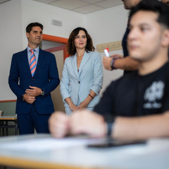 El PSOE pide que Ayuso dé explicaciones tras el cese de Viciana y reclama reiniciar la Ley de Universidades