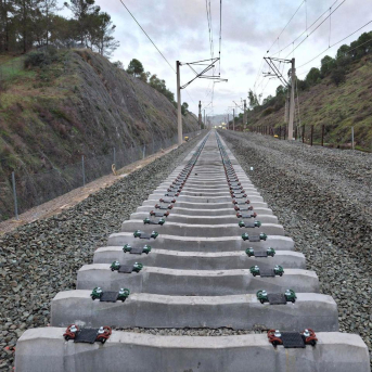 Varias traviesas de hormigón durante la reconstrucción del tramo ferroviario, a 31 de enero de 2026, en Adamuz, Córdoba, Andalucía (España). Ministerio de Transportes y Movilidad Sostenible Varias traviesas de hormigón durante la reconstrucción del tramo ferroviario, a 31 de enero de 2026, en Adamuz, Córdoba, Andalucía (España). Ministerio de Transportes y Movilidad Sostenible