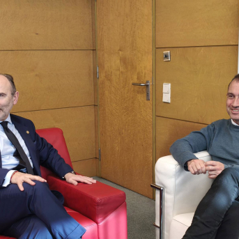 IU decidirá en breve si lleva a los tribunales la llegada de universidades privadas a Asturias IU decidirá en breve si lleva a los tribunales la llegada de universidades privadas a Asturias